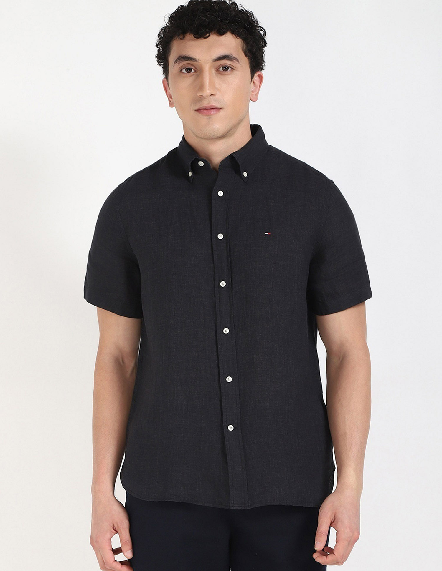 Tommy Hilfiger Solid Regular Fit Plain Woven Shirt