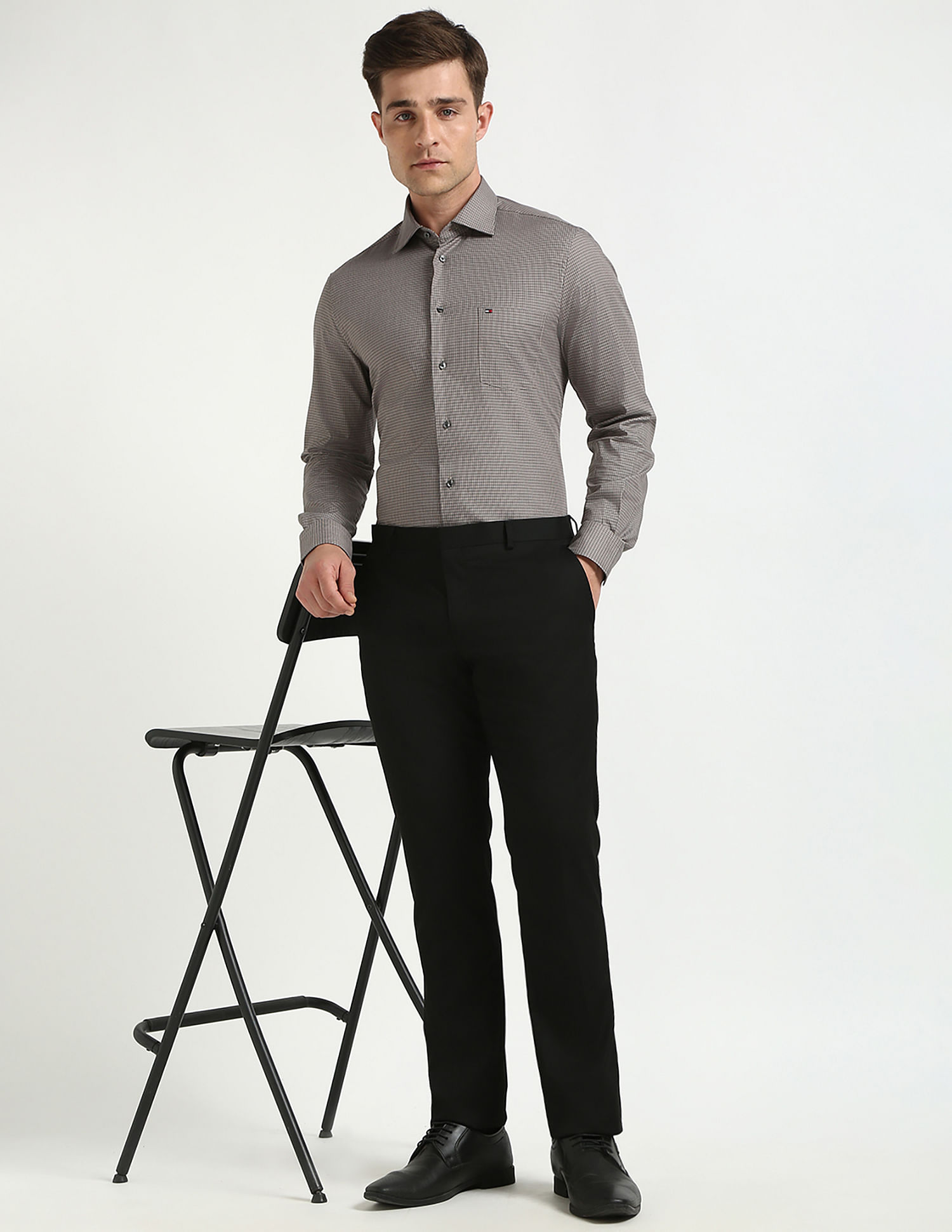 Tommy Hilfiger Regular-Fit Self-Design Mid-Rise Trouser