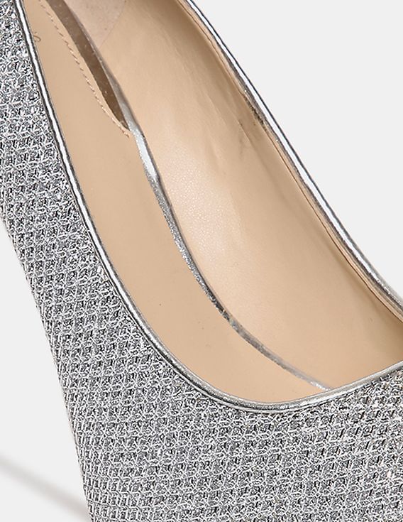 【美品】honor9 Buy GUESS Women Silver Textured Honoray Peep Toe Heels