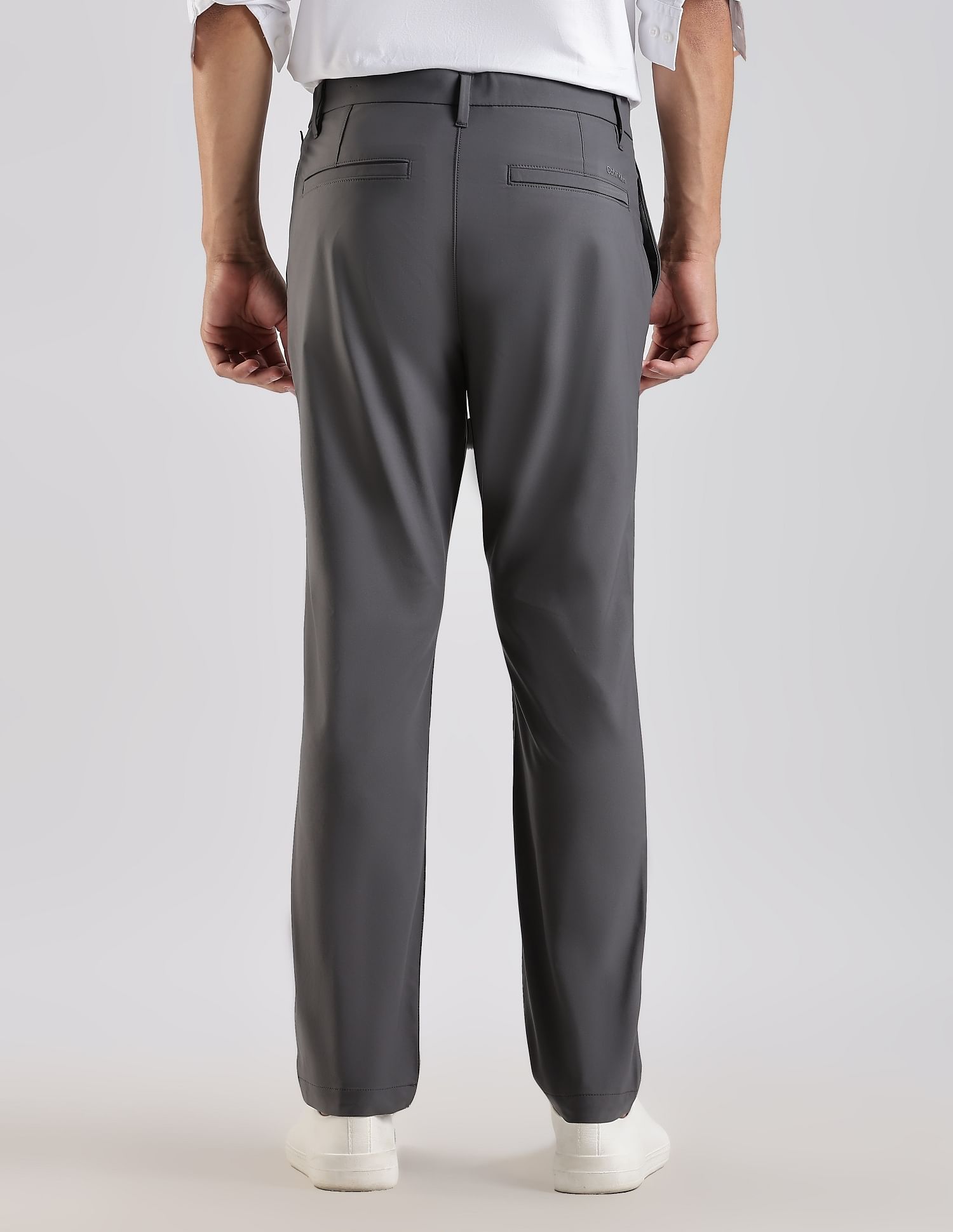 Calvin Klein Jeans Slim Fit Solid Mid Rise Trouser