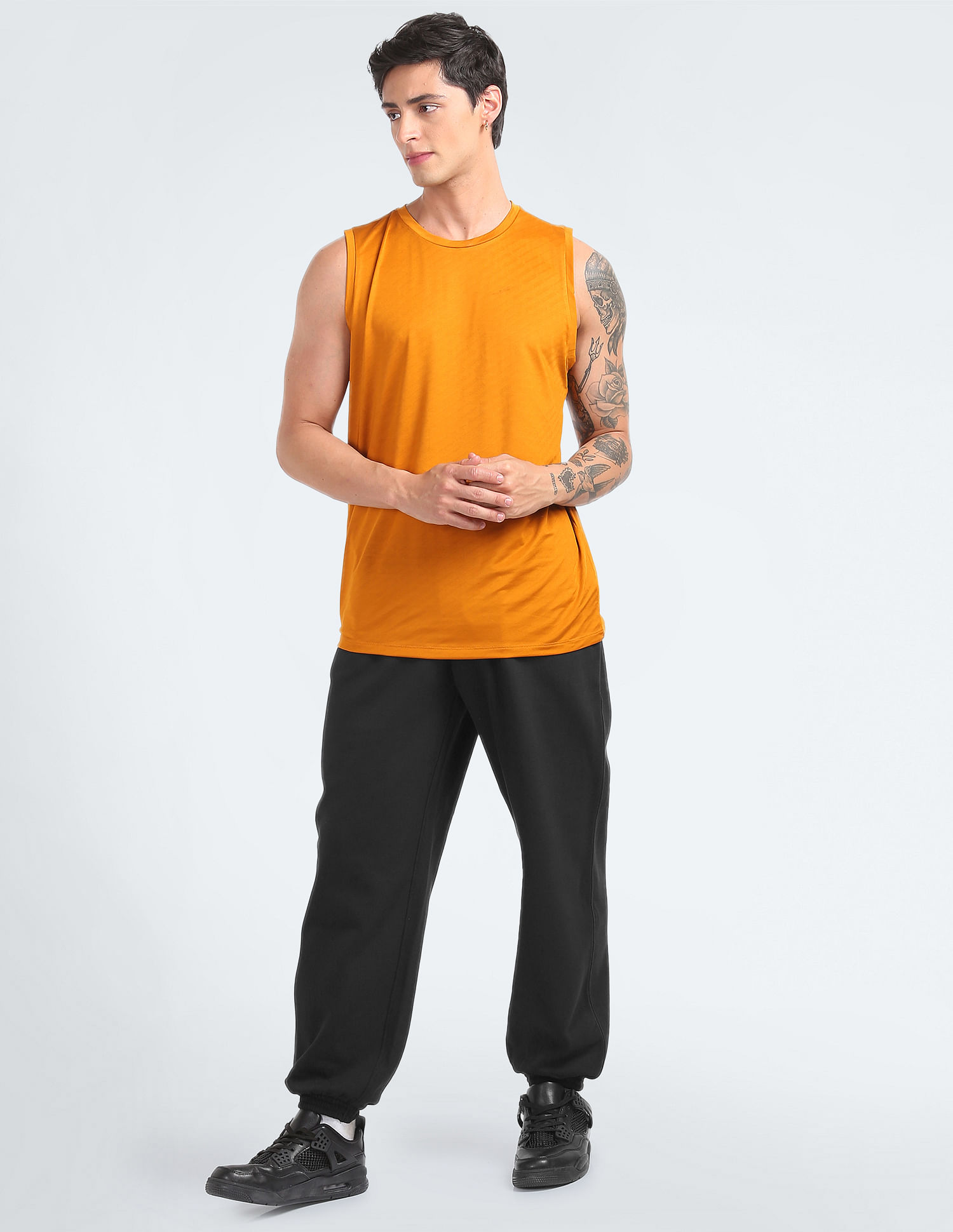 Buy Calvin Klein Mid Rise Solid Joggers - NNNOW.com