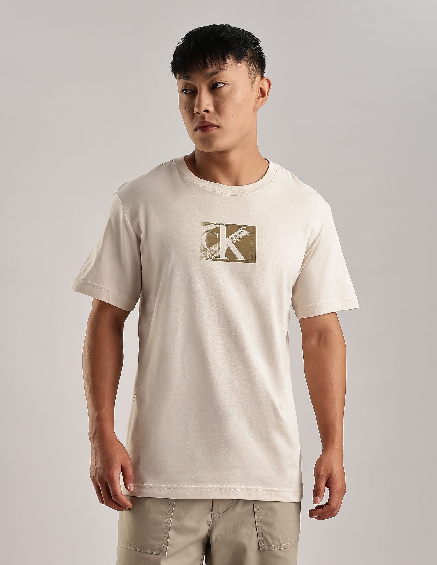 Calvin Klein Jeans Logo Regular-Fit Cotton T-Shirt