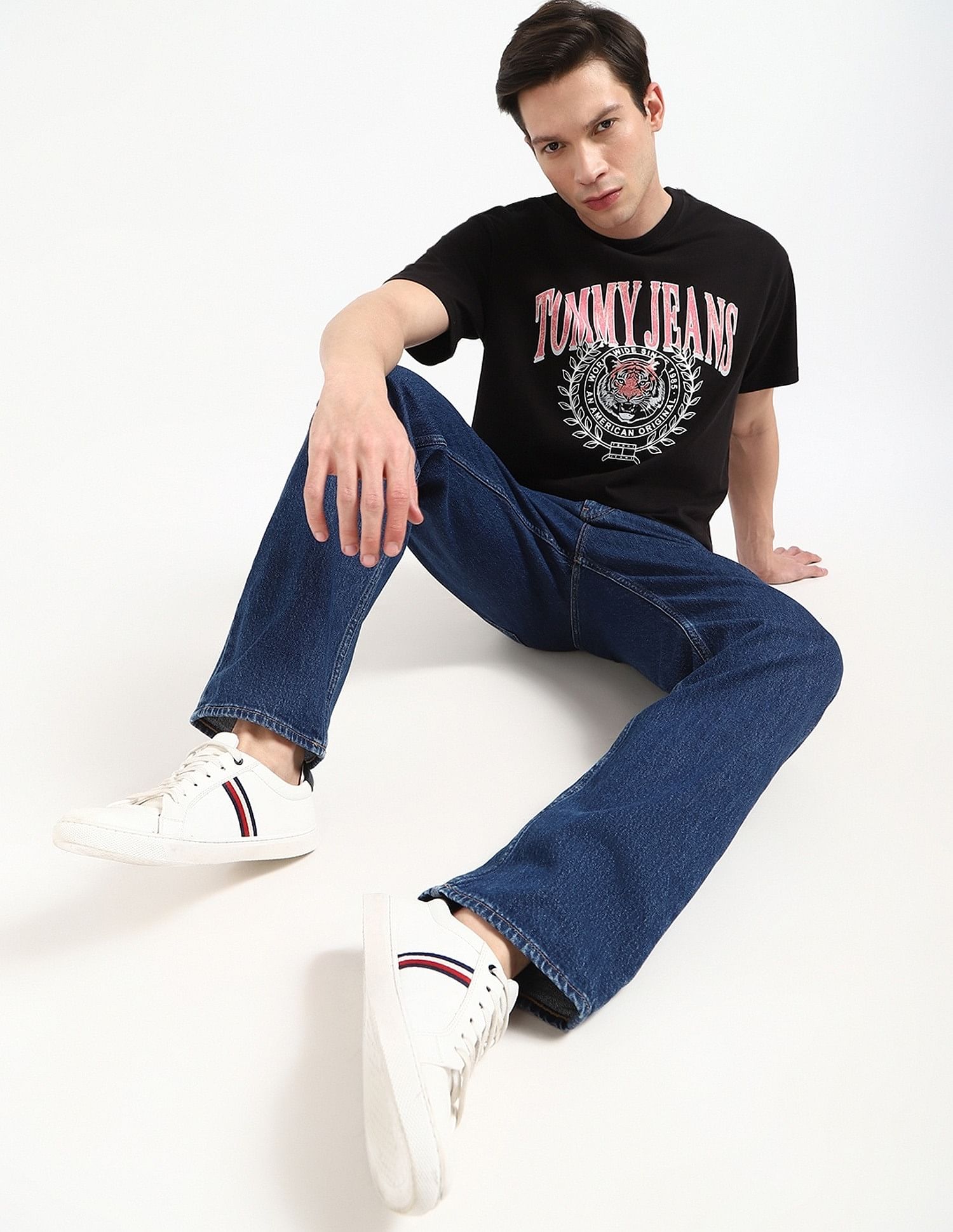 Tommy Hilfiger Graphic Relaxed-Fit Cotton T-Shirt