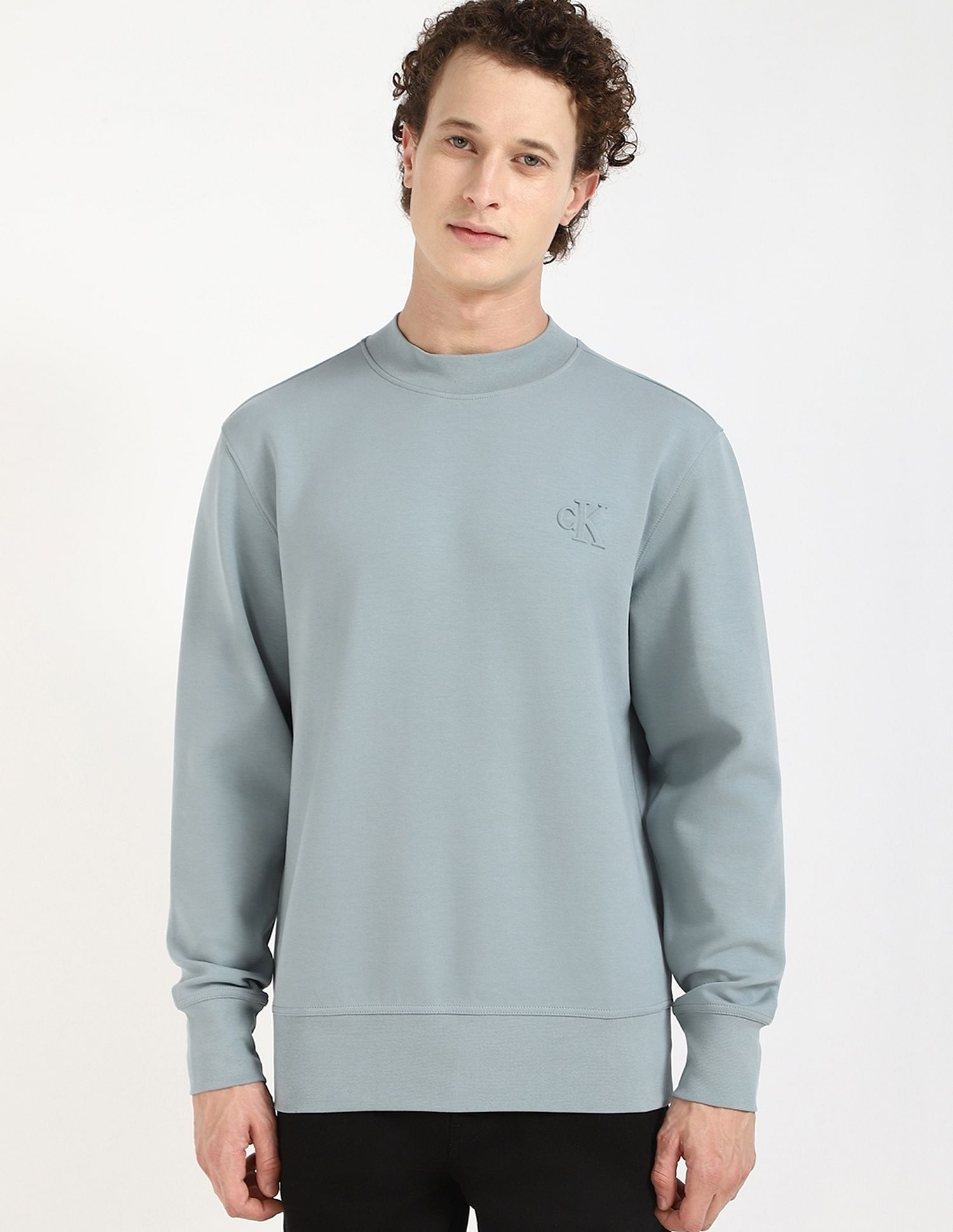 Calvin Klein Jeans Solid Relaxed-Fit Cotton Sweatshirt