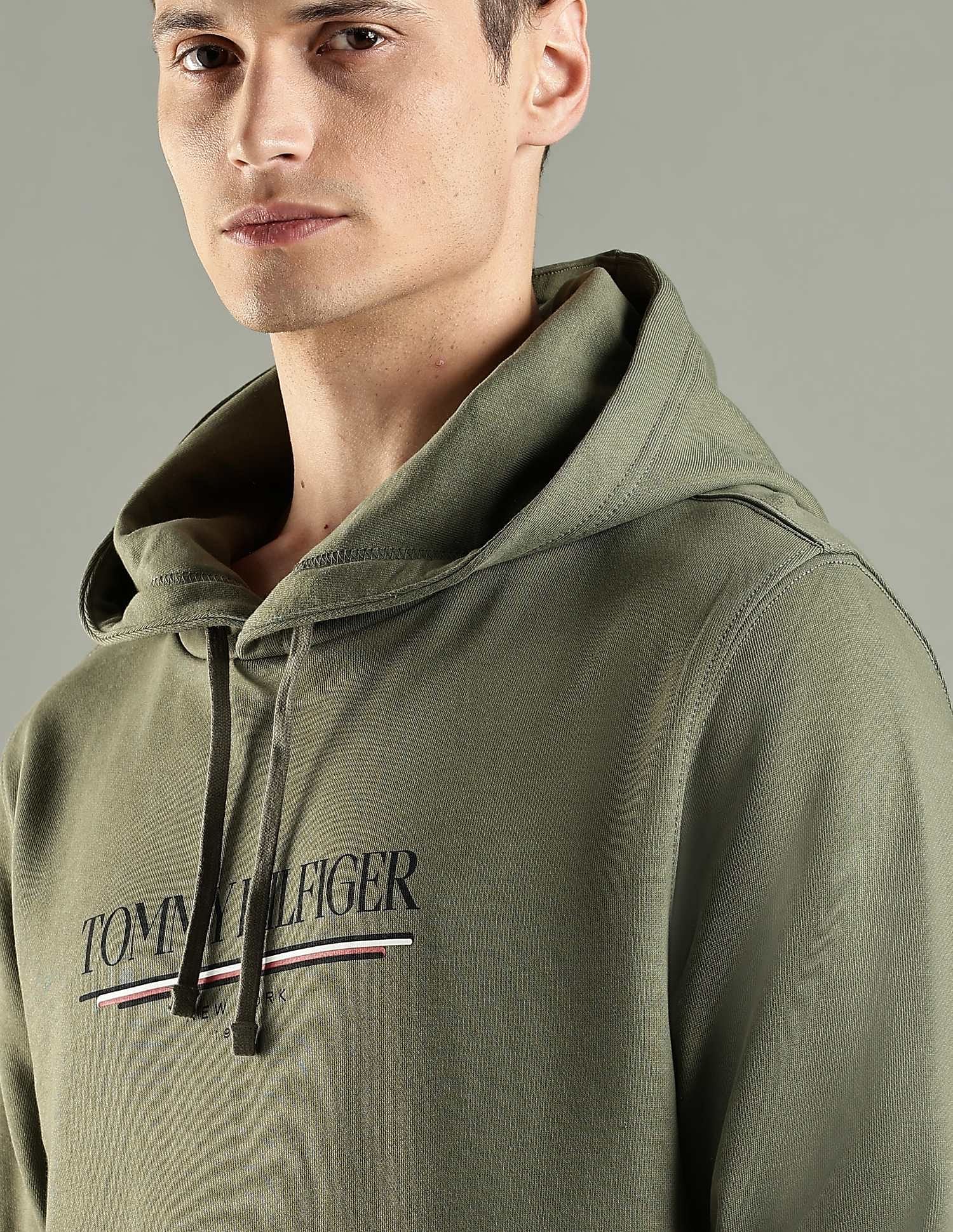 Tommy Hilfiger Logo Regular Fit Cotton Sweatshirt