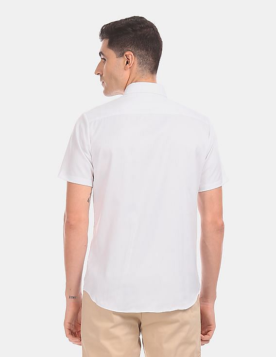 Calvin Klein Men White Short Sleeve Horizontal Cut And Sew Stripe Casual Shirt