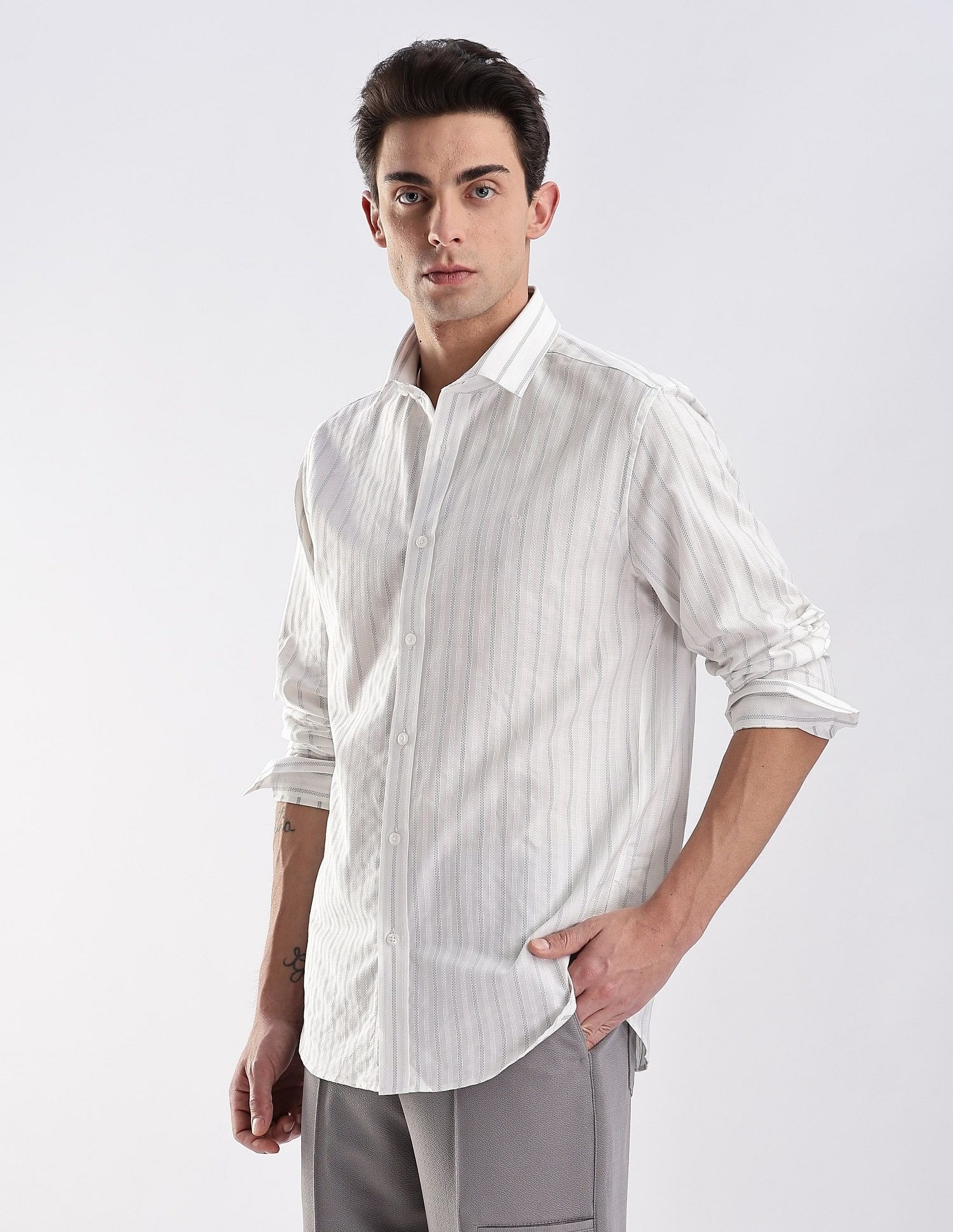 Calvin Klein Jeans Vertical Stripes Regular Fit Dobby Woven Shirt
