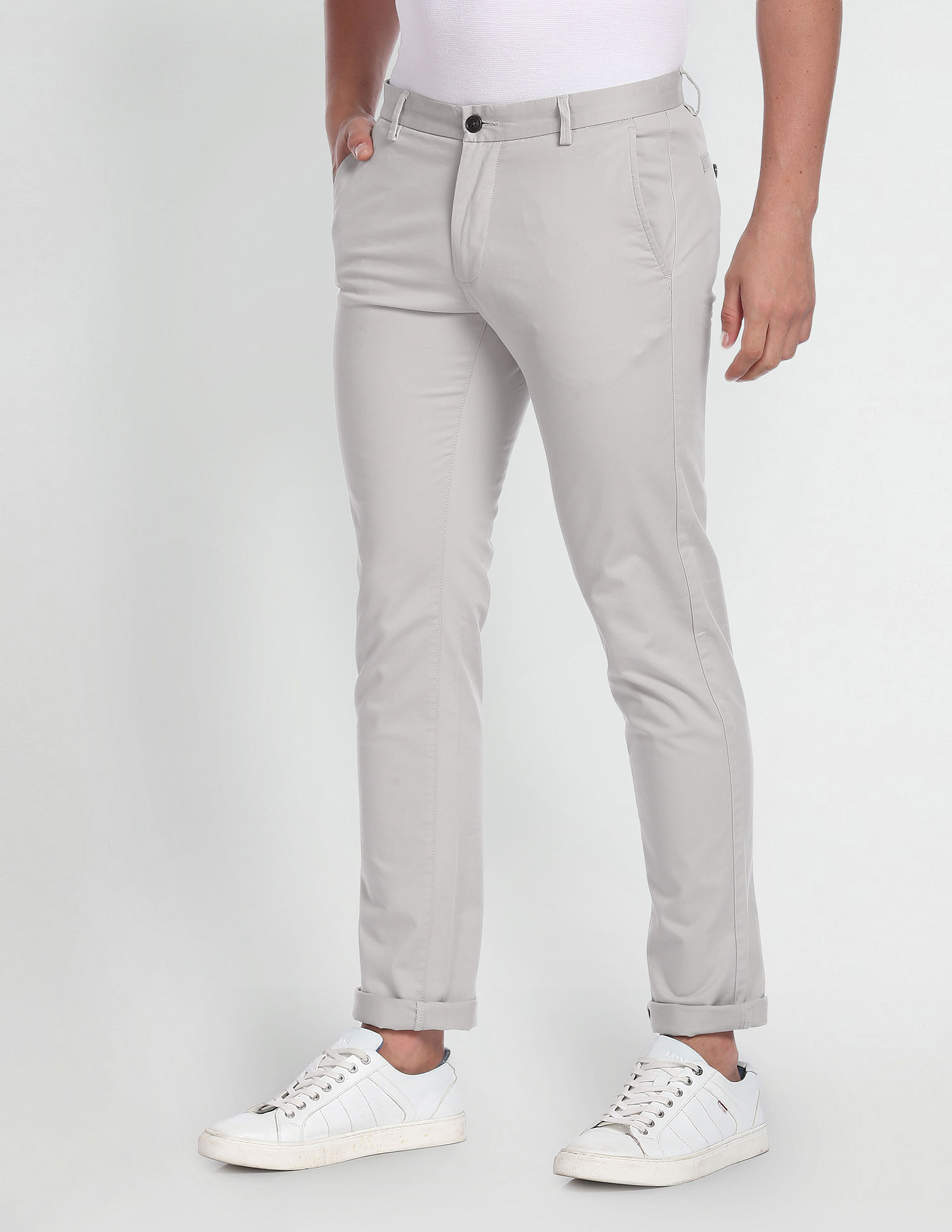 Buy Men Grey Solid Slim Fit Trousers Online - 681286 | Van Heusen
