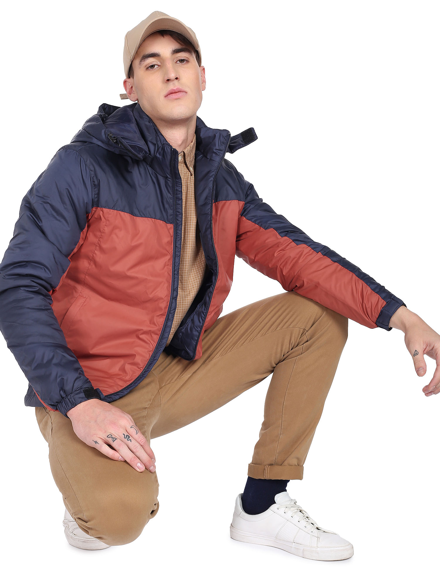 Padded store hooded jacket