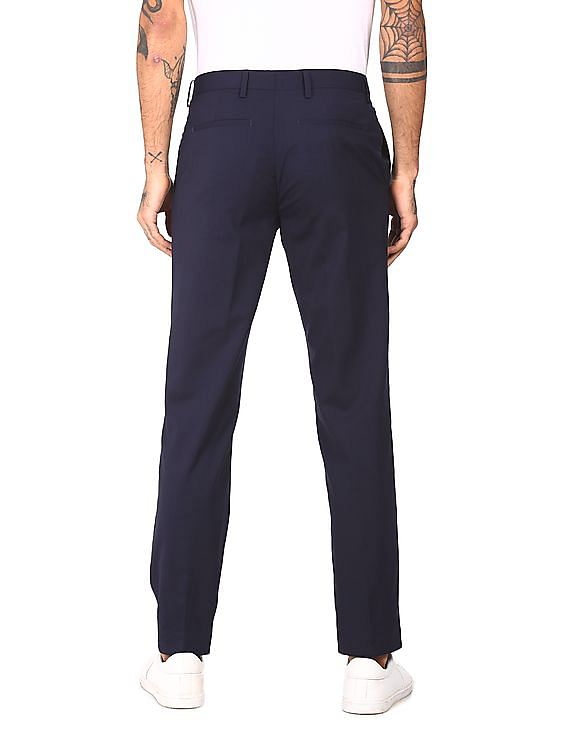 Tommy Hilfiger Men Navy Solid Flat Casual Trousers
