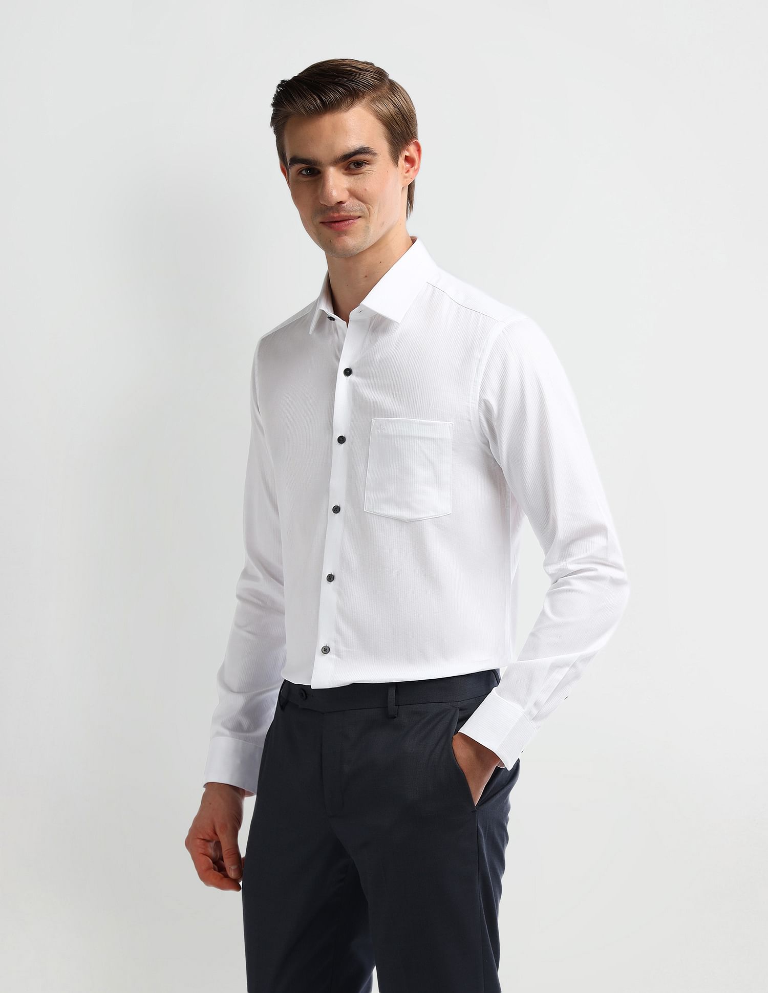 Arrow Cutaway Collar Cotton Shirt