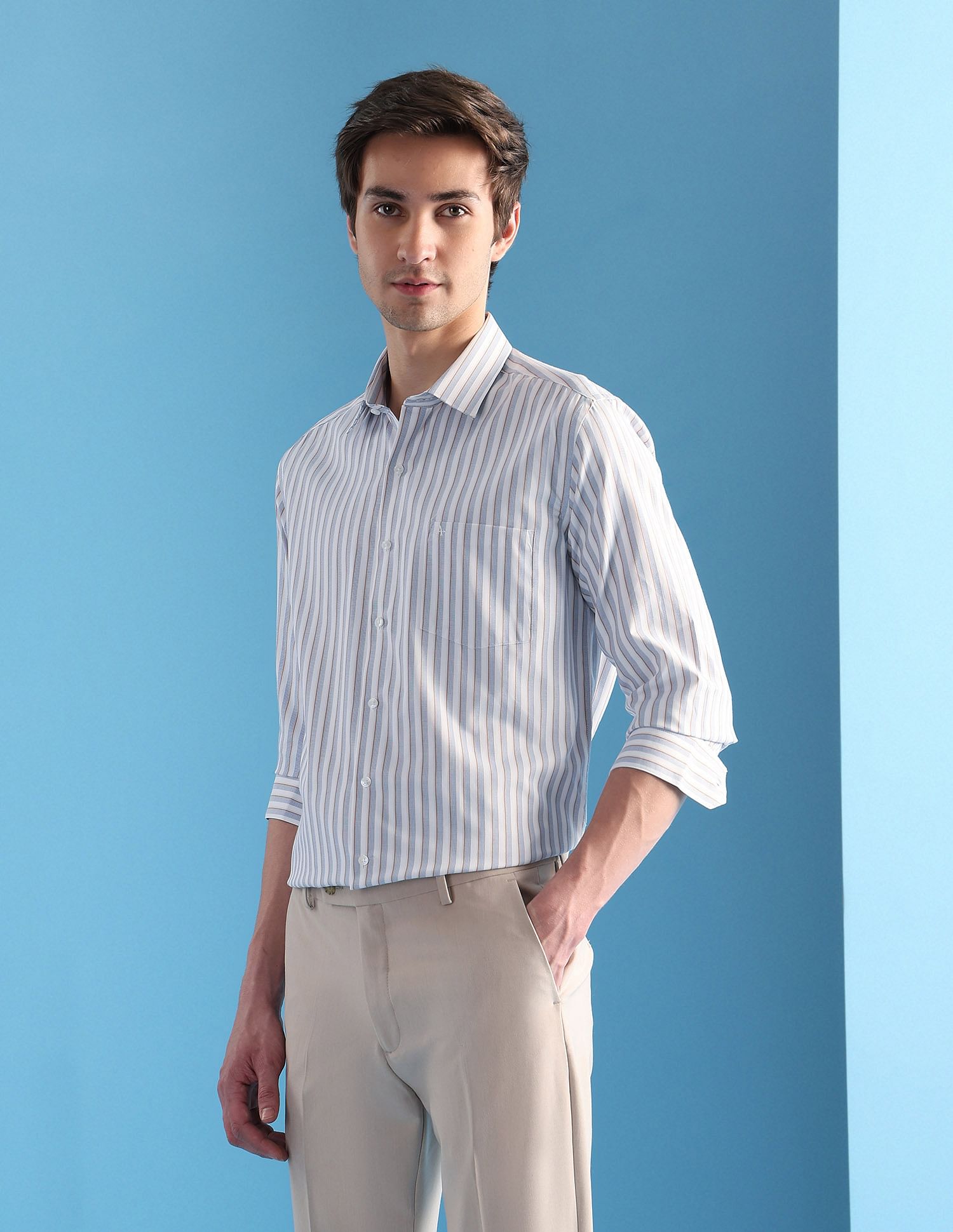 Arrow Vertical Striped Manhattan Slim Fit Velocity Shirt