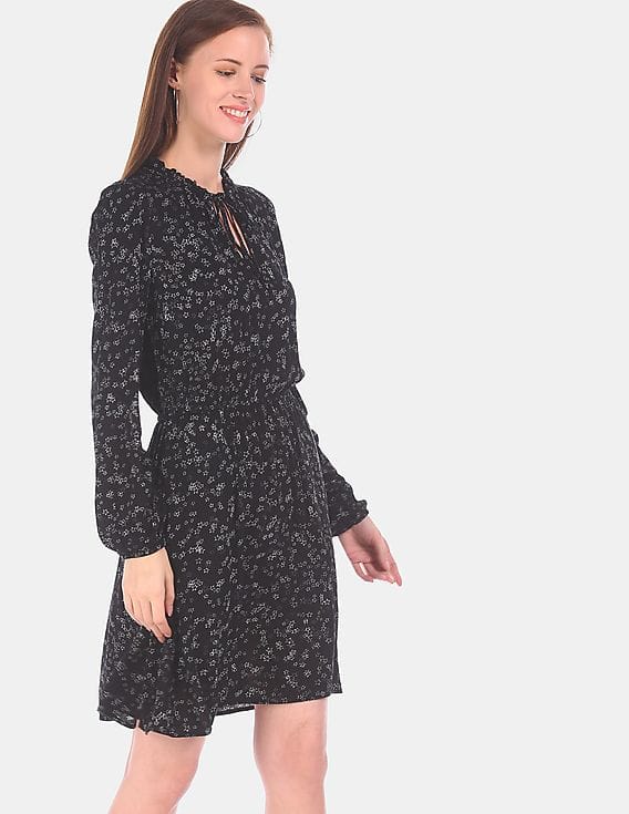 Buy GAP Women Black Long Sleeve Tie Neck Printed Fit And Flare Dress -  NNNOW.com