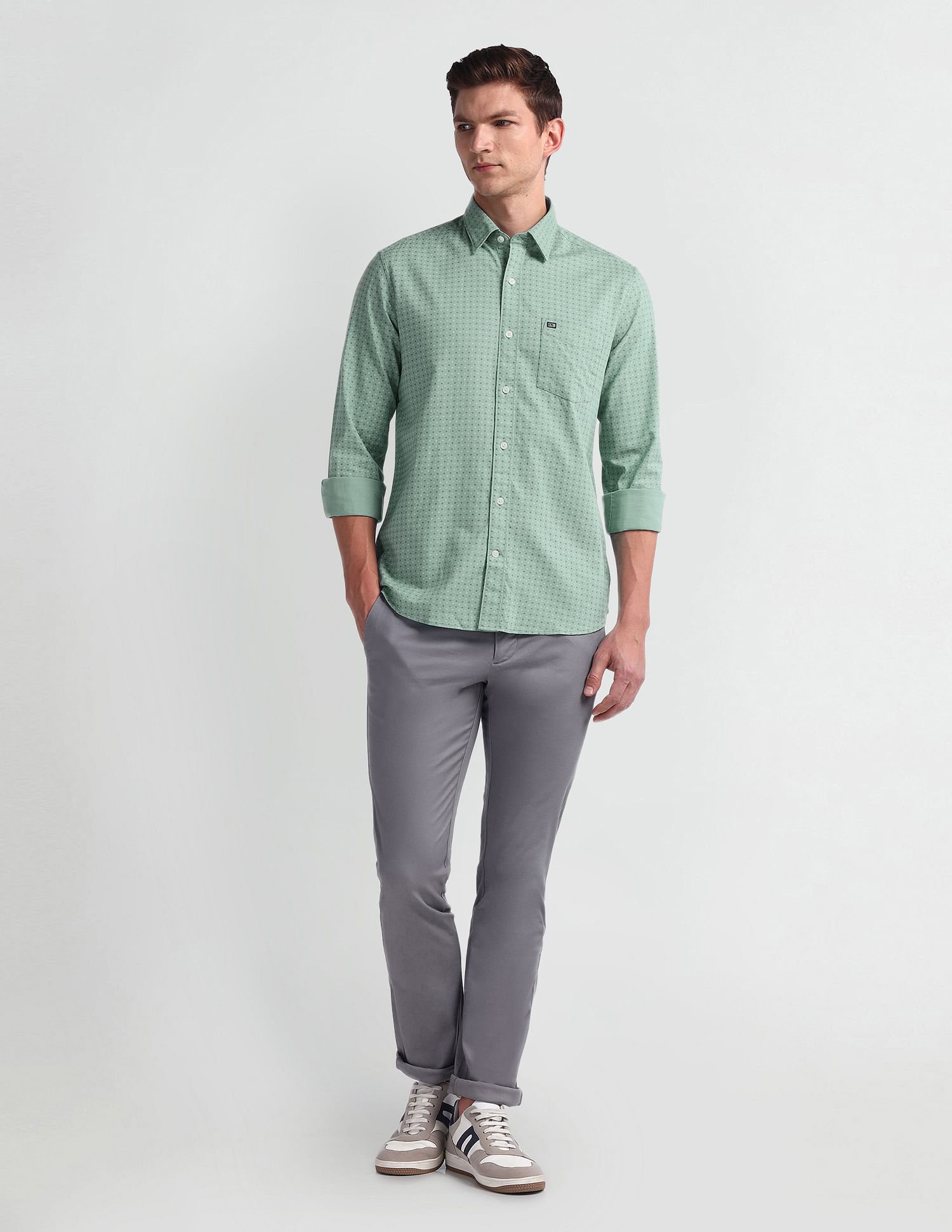 Arrow Sport Geometric Print Manhattan Slim Shirt