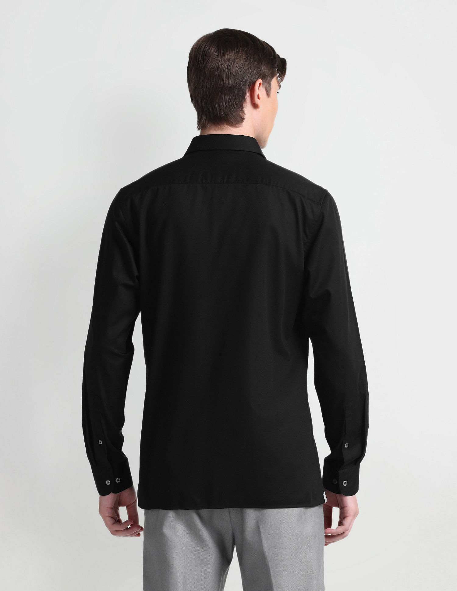 Arrow Cutaway Collar Herringbone Shirt