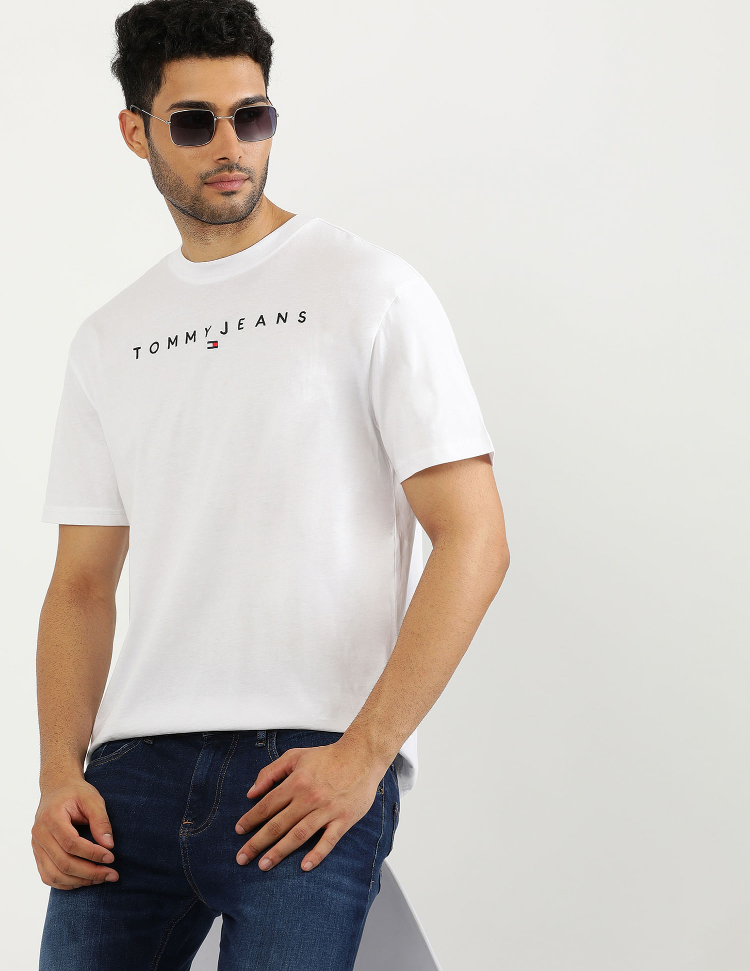 Tommy Hilfiger Crew Neck Linear Logo T-Shirt
