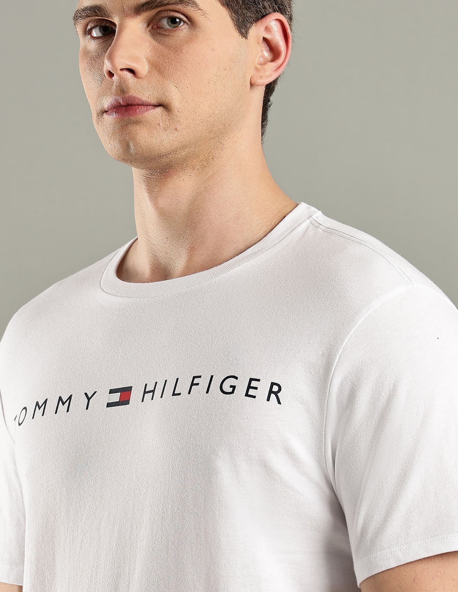 Tommy Hilfiger Logo Regular-Fit Cotton T-Shirt