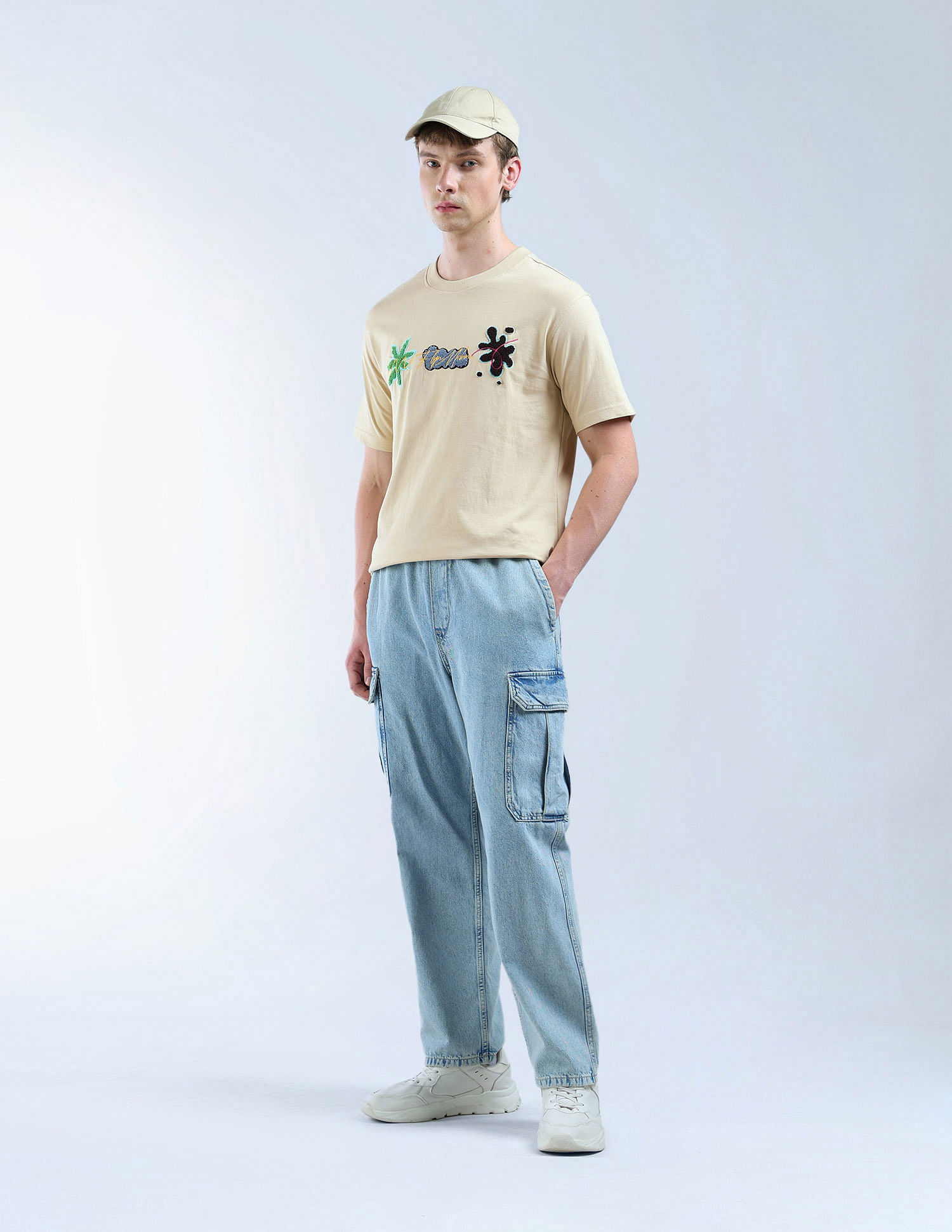 Flying Machine Aplliqued Pattern Color Of Home T-Shirt