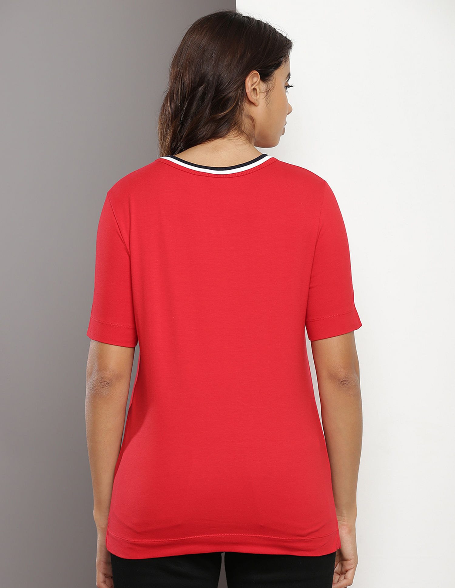 Tommy Hilfiger Solid Crew Neck T-Shirt