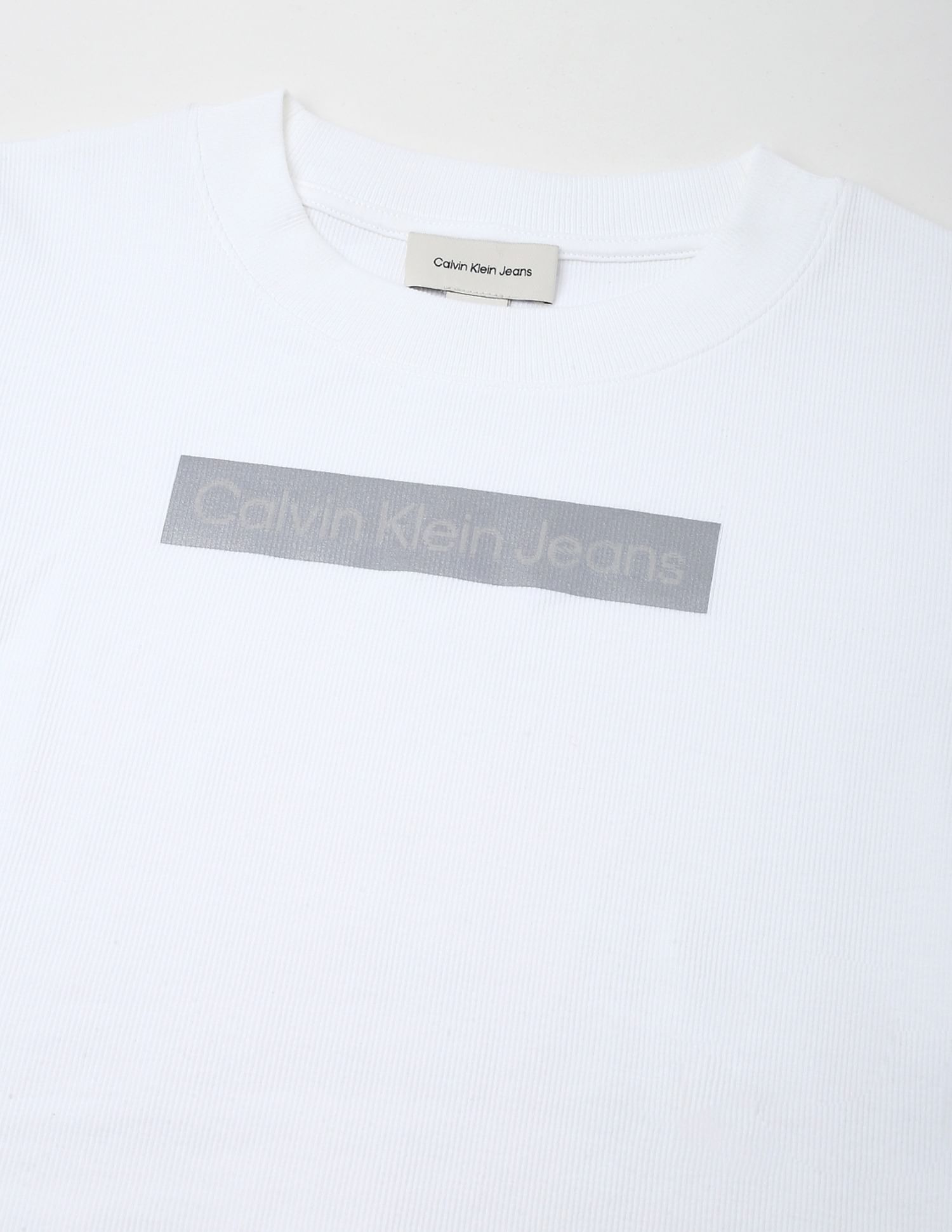 Calvin Klein Jeans Logo Regular-Fit Cotton T Shirt
