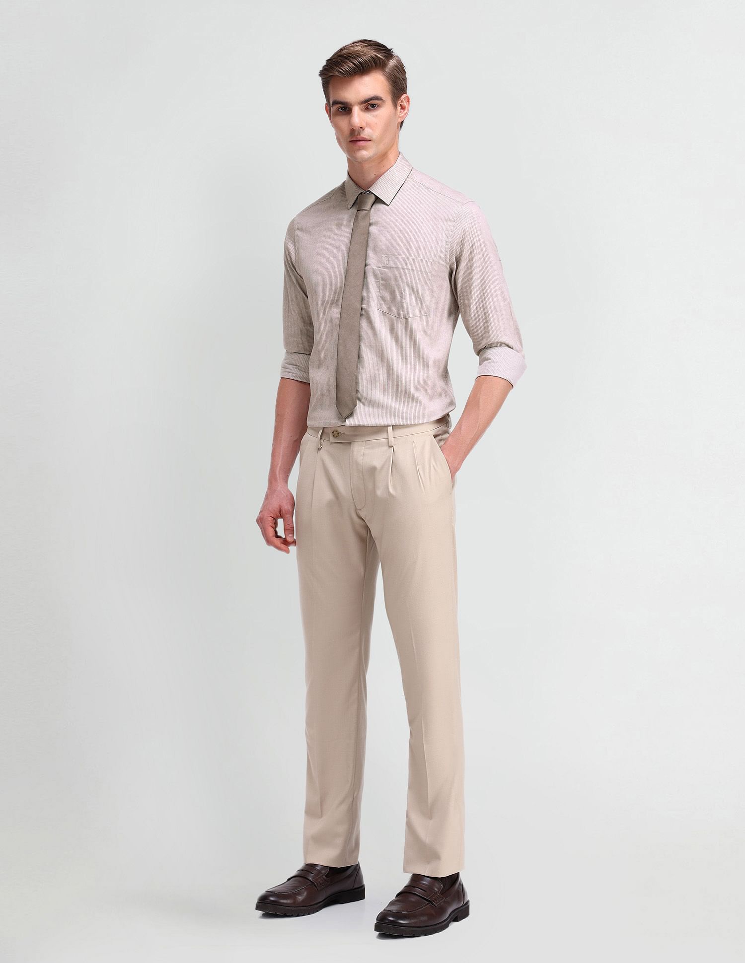 Arrow Manhattan Slim Fit Textured Shirt