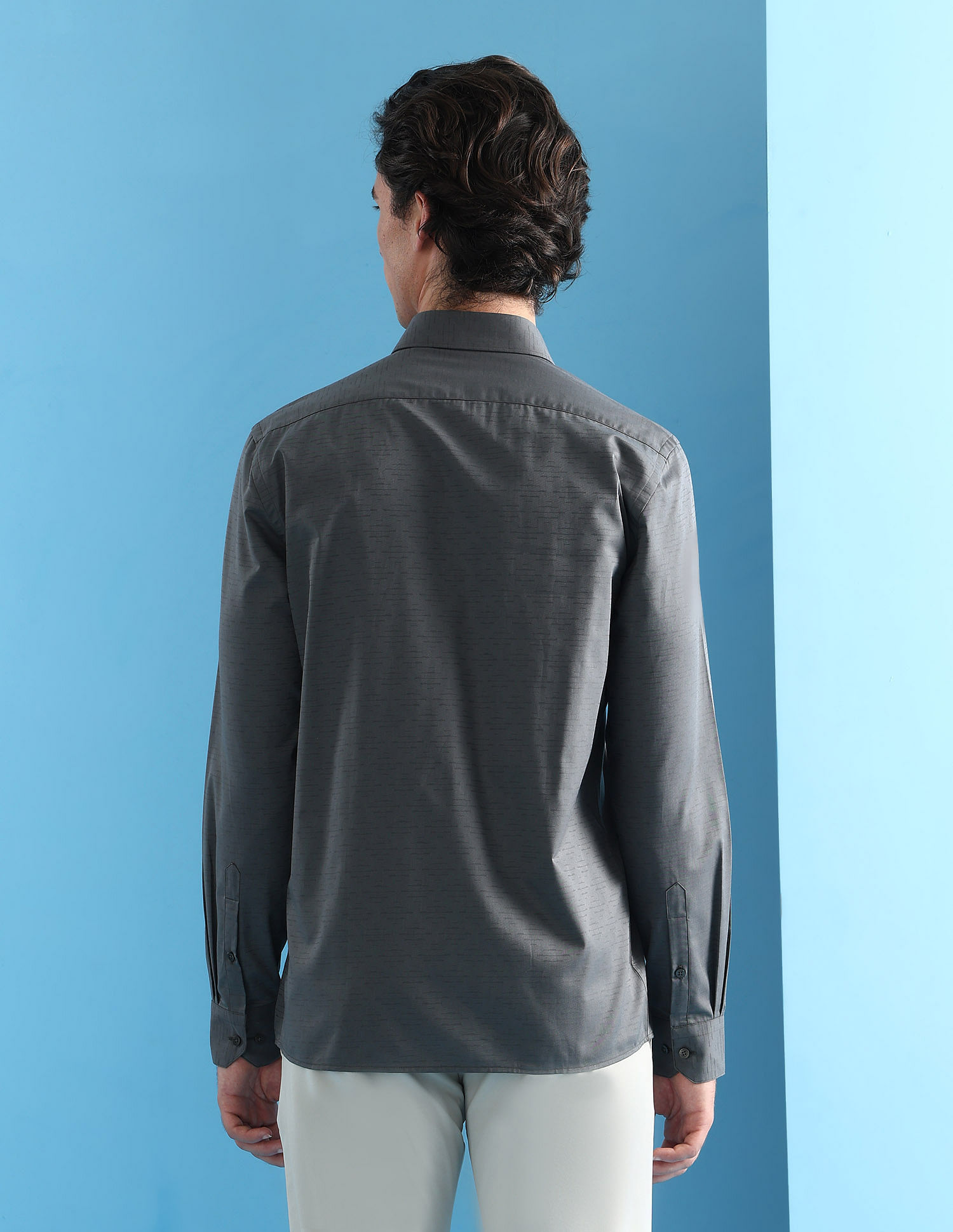 Arrow Manhattan Slim Fit Velocity Shirt