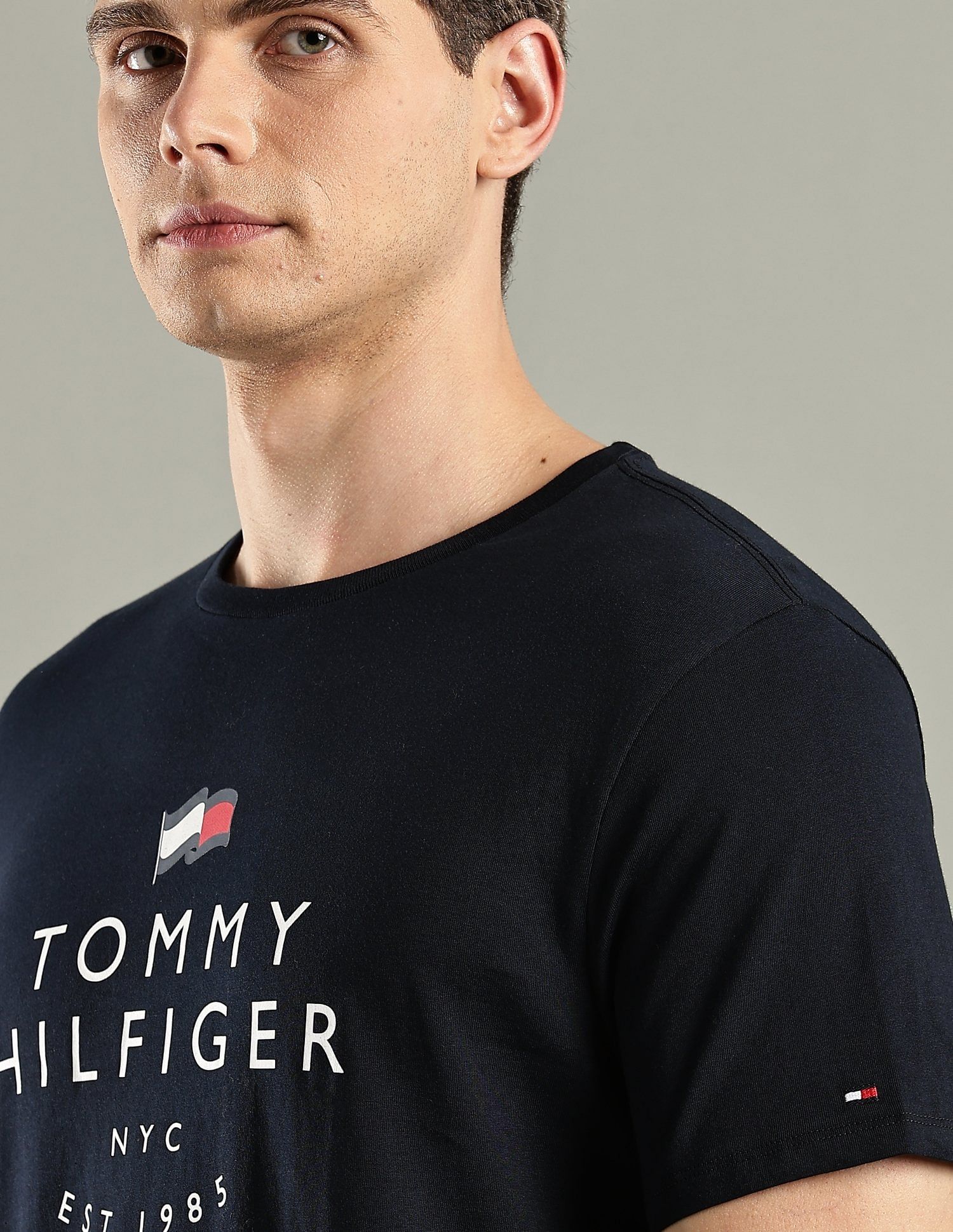 Tommy Hilfiger Logo Regular-Fit Cotton T-Shirt