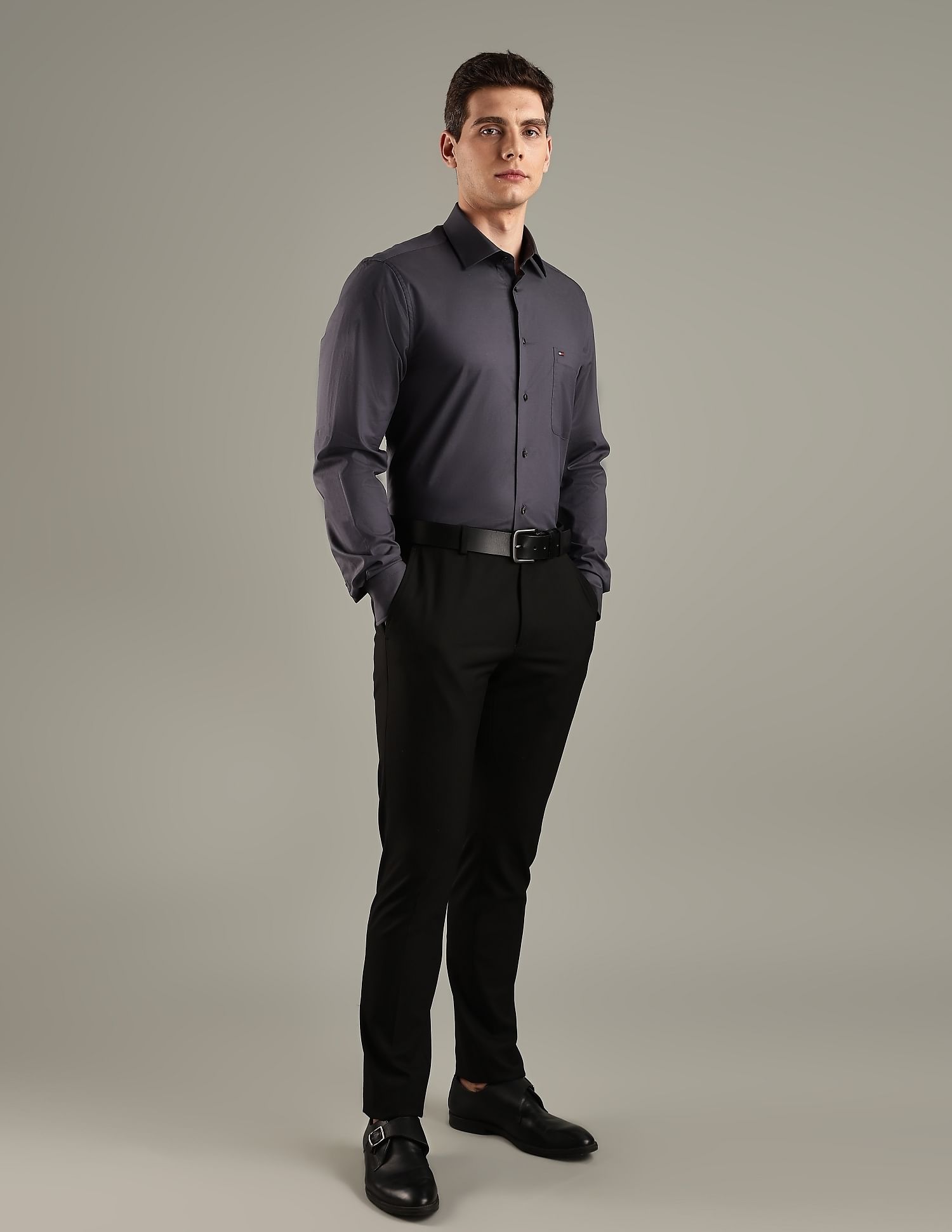 Tommy Hilfiger Solid Regular-Fit Cotton Woven Shirt
