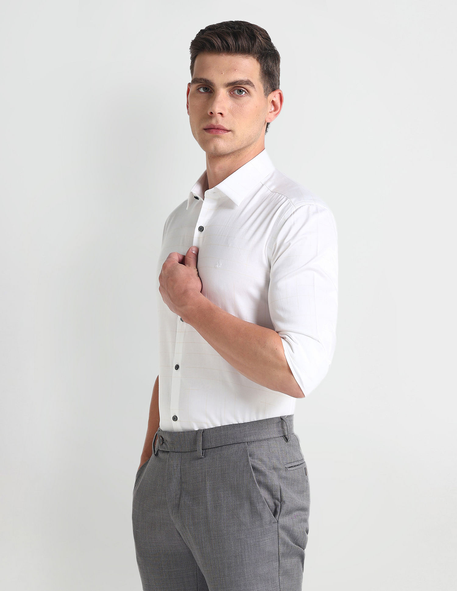 Arrow Pure Cotton Manhattan Slim Fit Shirt