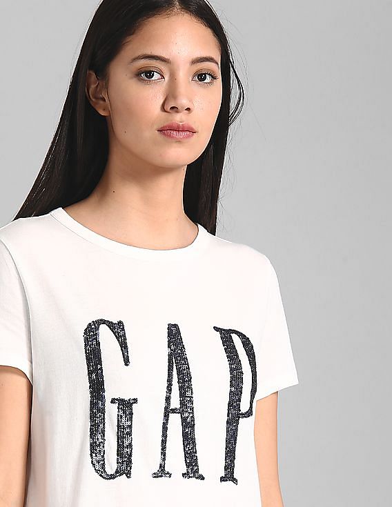 Buy GAP Women White Sequin Embellished Logo T-Shirt - NNNOW.com