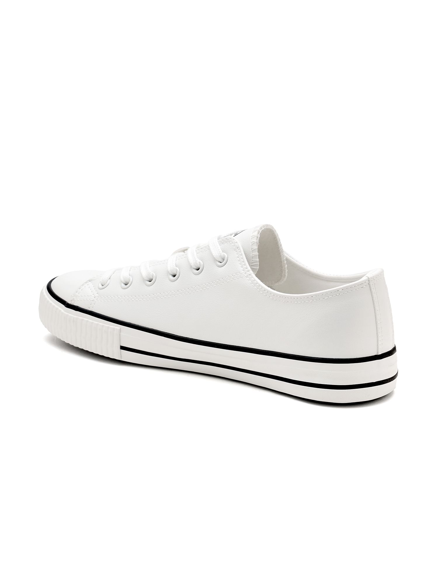 Flying Machine Men Solid Cox 3.0 Sneakers