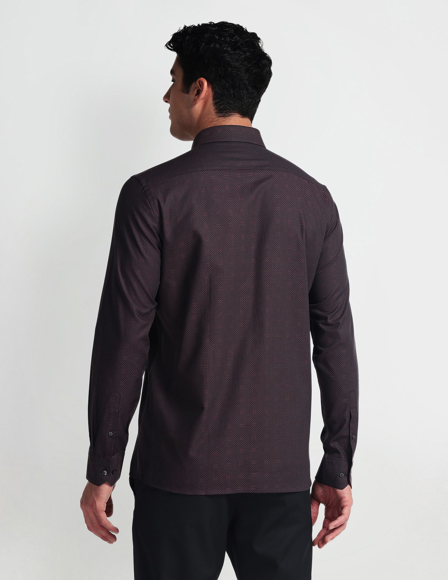 Arrow Geometric Pattern Manhattan Slim Fit Shirt