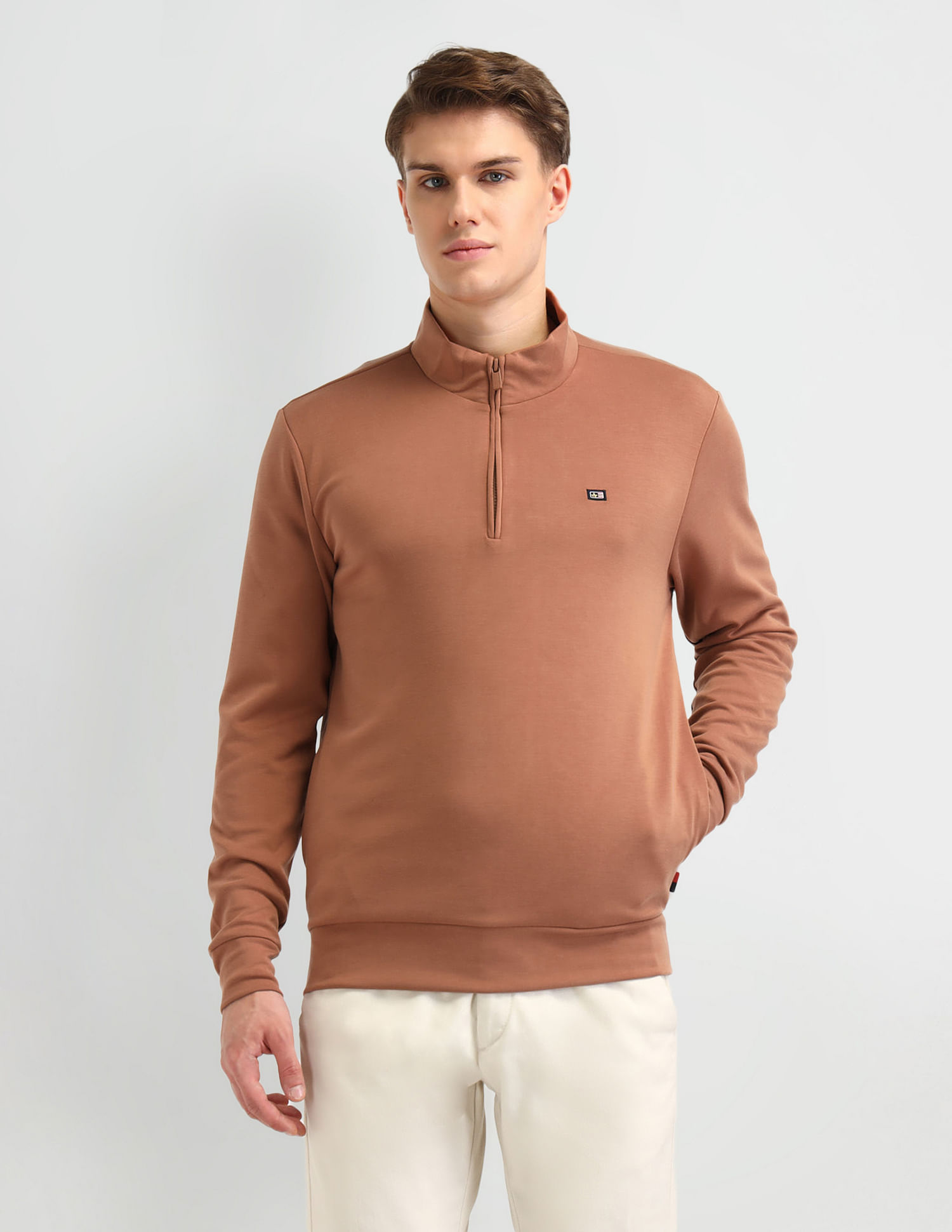 Arrow Sport Solid Regular Fit Sweatshirt