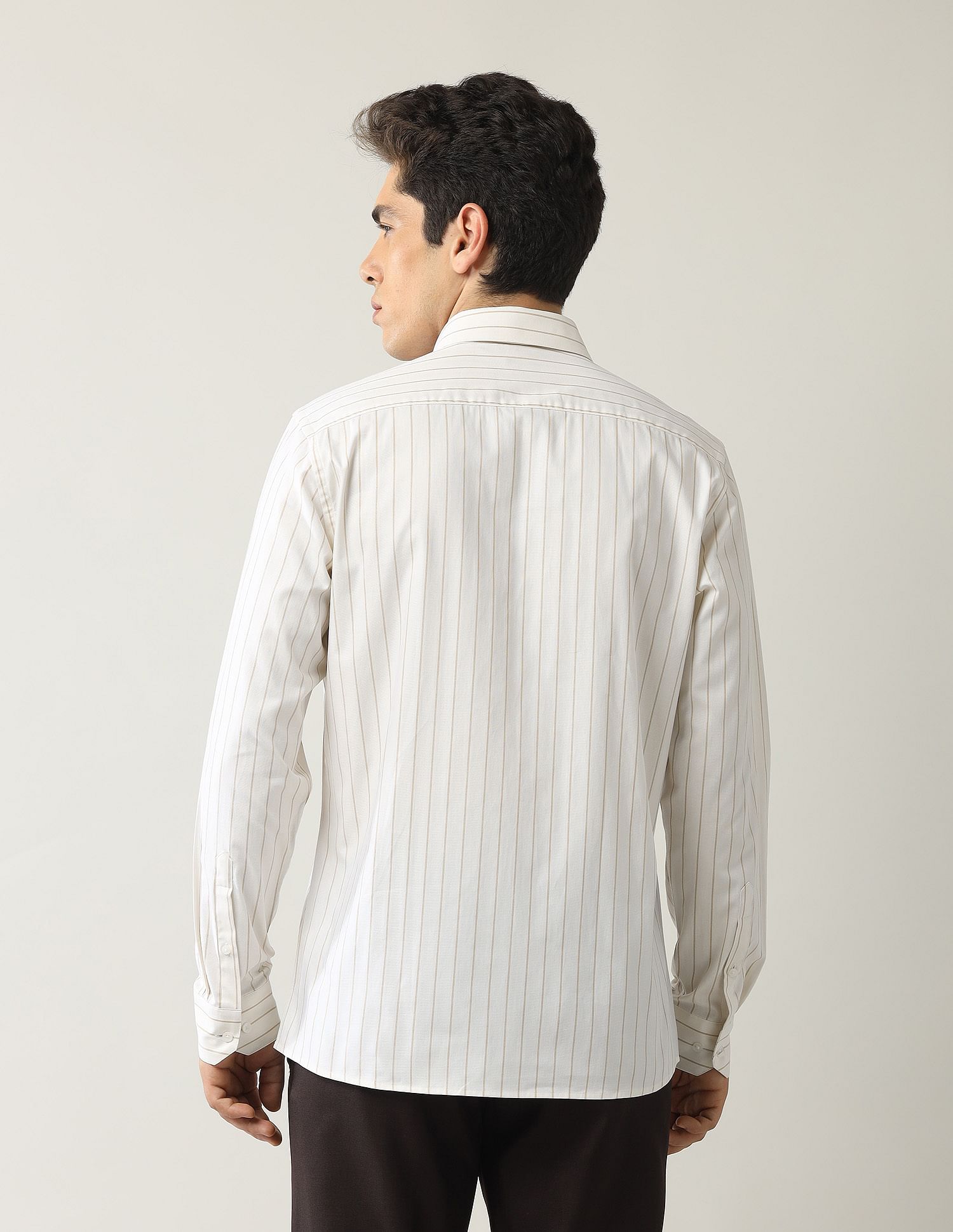 Arrow Liberty Classic Fit Vertical Striped Shirt