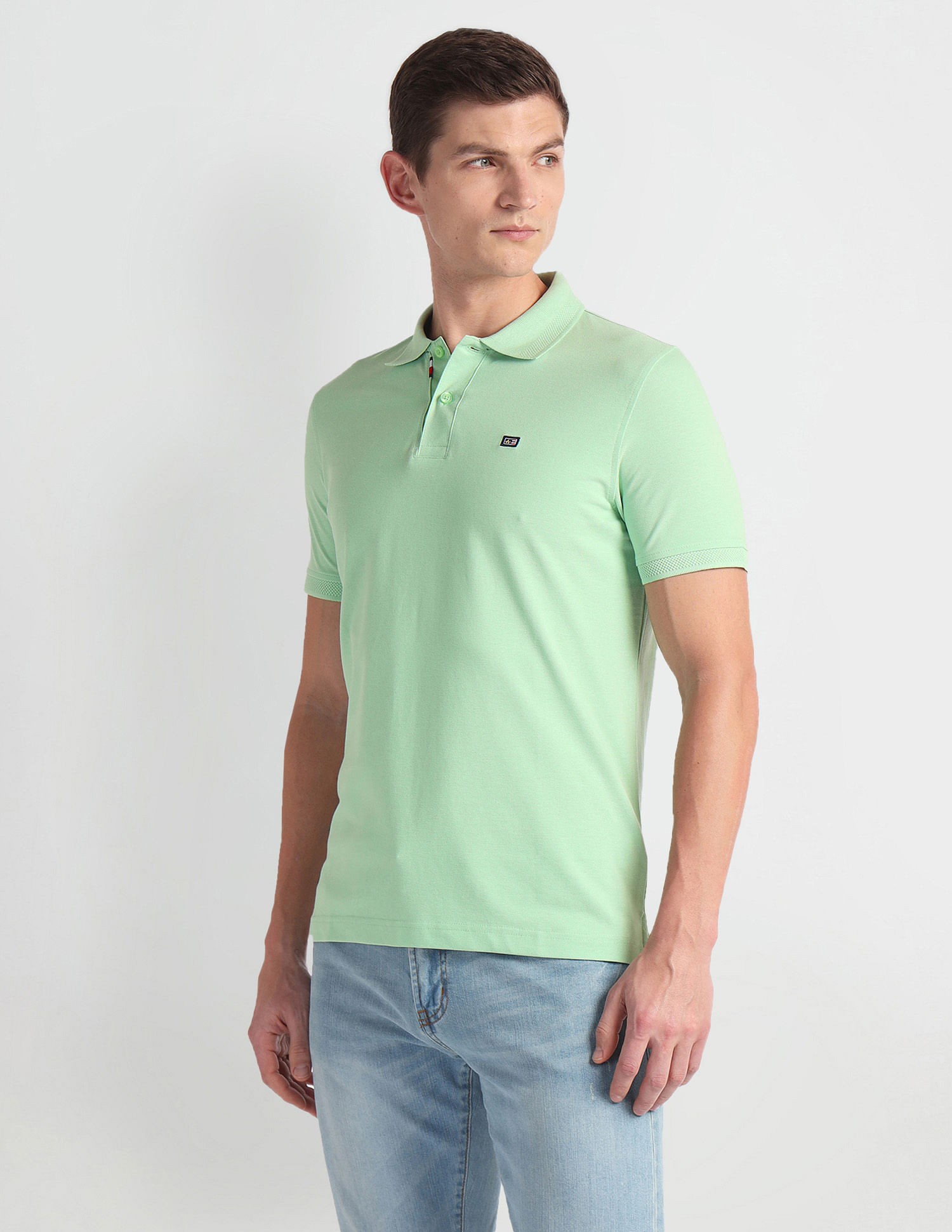 Arrow Sports Patterned Collar Solid Polo Shirt