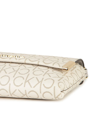 【関税込★】 Key Item Crossbody バッグ Buy Calvin Klein Key Item Crossbody Bag - NNNOW.com