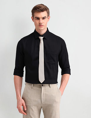 Arrow Manhattan Slim Solid Shirt