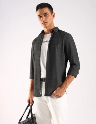 Price History of Men's Regular Fit Self Design Spread Collar