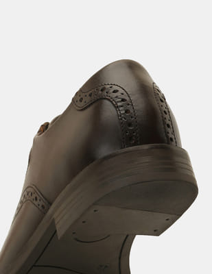 Buy Arrow Men Dagger Textured Formal Shoes - NNNOW.com