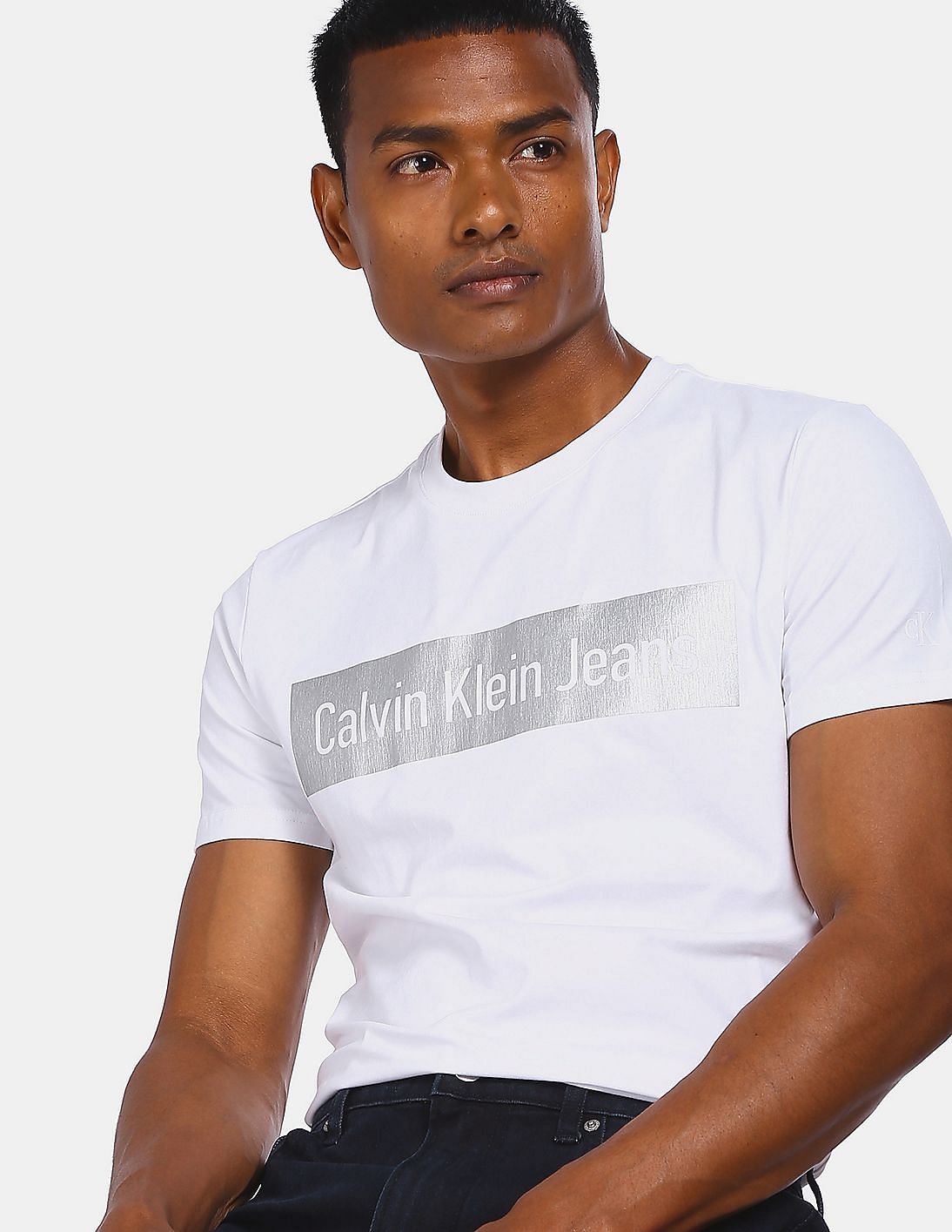 Buy Calvin Klein Men White Slim Fit Logo Print T-Shirt - NNNOW.com