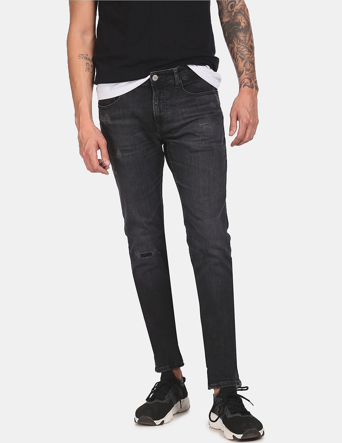 Buy Tommy Hilfiger Men Black Scanton Slim Fit Mildly Distressed Jeans ...