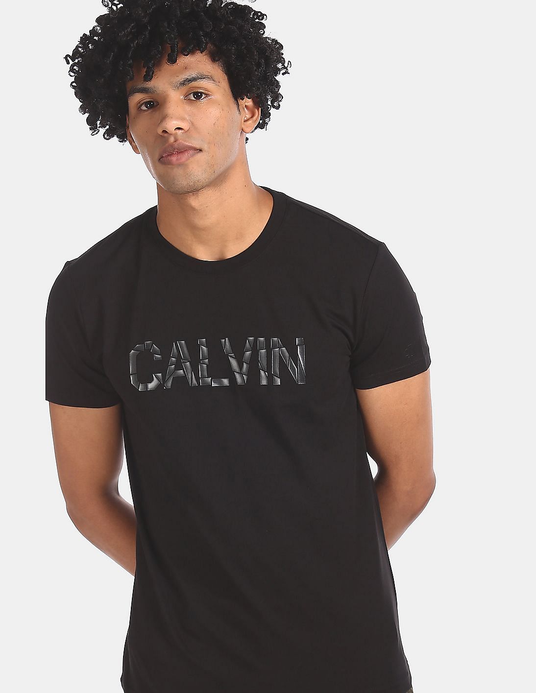 Buy Calvin Klein Men Black Slim Fit Logo T-Shirt - NNNOW.com