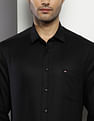 Tommy Hilfiger Cutaway Collar Dobby Shirt